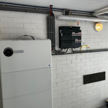 J.J.C. All-in-One 10 kW met zonnepanelen en laadpunt in Oegstgeest — foto 2