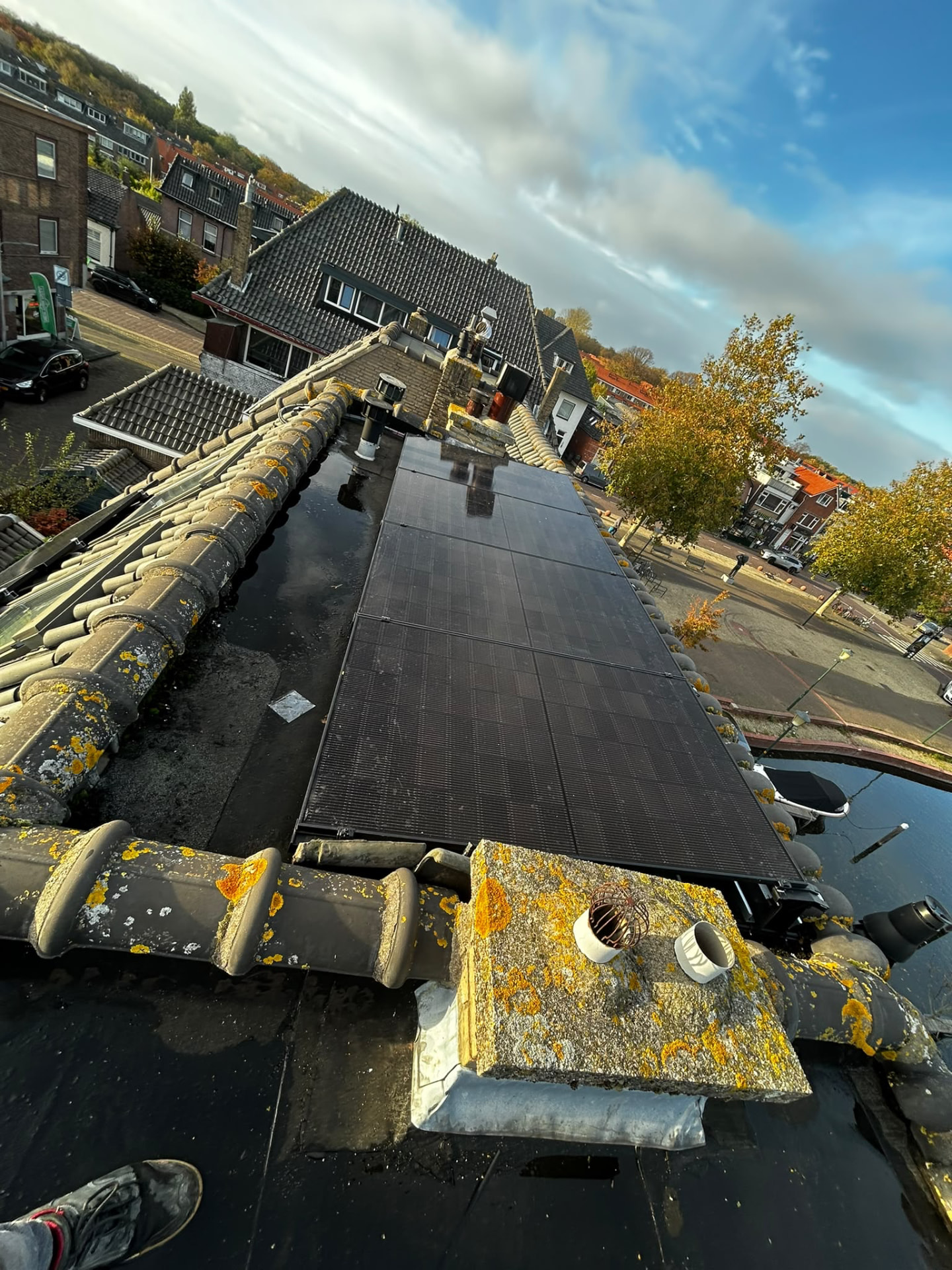 10 zonnepanelen en 19,2 kWh Sineng thuisbatterij in Wassenaar — foto 3